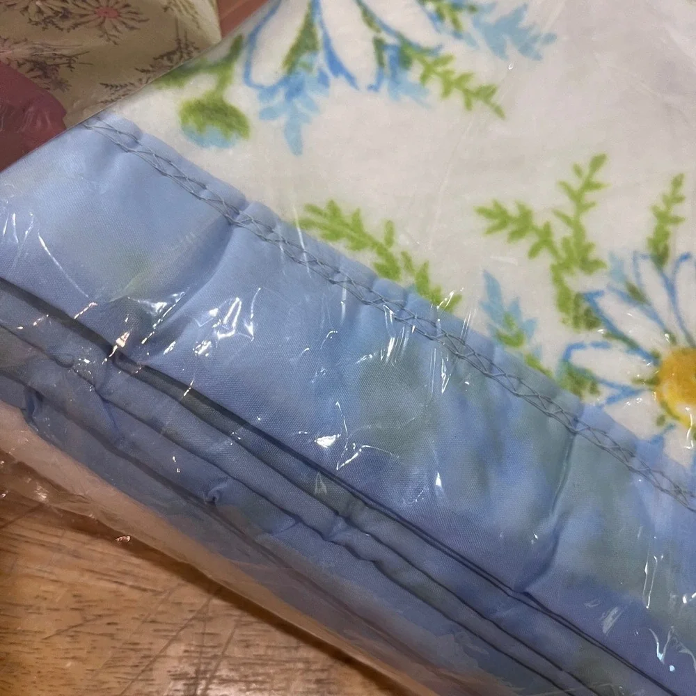 Vtg Beacon Field Daisies Blanket Blue Yellow Floral Twin Full 72x90 New Sealed